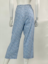 Load image into Gallery viewer, Floral Capris
